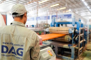 Nhựa Đông Á (DAG) lên tiếng khi cổ phiếu bị đình chỉ giao dịch