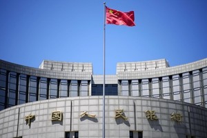 Trung Quốc cắt giảm lãi suất cho vay quan trọng để hỗ trợ nền kinh tế