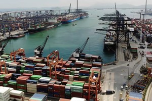 Phố Wall: Thuế quan của ông Trump định hình dự báo tăng trưởng châu Á năm 2025