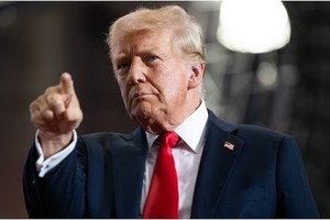 Tổng thống Donald Trump sẽ công bố thuế 25% đối với thép và nhôm nhập khẩu vào Mỹ