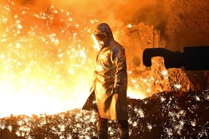 Những quốc gia nào chịu ảnh hưởng khi Tổng thống Trump áp thuế nhập khẩu nhôm và thép