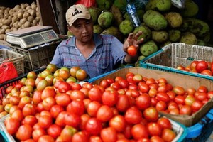 Indonesia ghi nhận mức giảm phát đầu tiên sau hơn hai thập kỷ