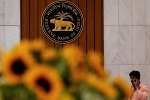 Thuế quan khiến ngân hàng trung ương thị trường mới nổi rơi vào tiến thoái lưỡng nan