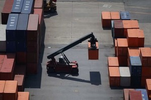 Ngành vận tải biển toàn cầu gặp khó trước sự bất ổn về thuế quan