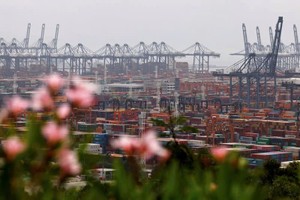 WB cảnh báo về các vấn đề nợ của thị trường mới nổi, thúc đẩy tự do hóa