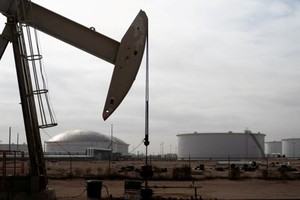 Dự trữ dầu toàn cầu tăng nhanh khi OPEC+ tăng nguồn cung