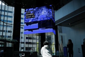 Rủi ro thuế quan đặt ra thách thức để duy trì đà tăng của chứng khoán châu Á