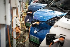 Chính phủ Trung Quốc giải quyết cuộc chiến về giá xe điện