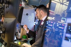 Các doanh nghiệp thị trường mới nổi đang đổ xô phát hành trái phiếu