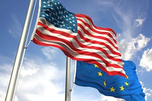 Mỹ thực hiện thỏa thuận thương mại với EU, thuế 15% đối với ô tô có hiệu lực hồi tố từ ngày 1/8