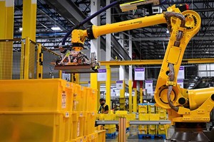 Mỹ mở rộng mạng lưới thuế quan sang robot và thiết bị y tế