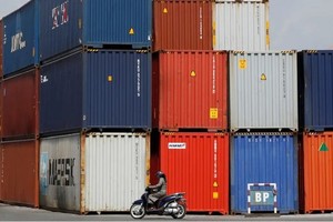 Các nhà xuất khẩu đồ nội thất vẫn gắn bó với Việt Nam bất chấp rủi ro thuế quan mới của Mỹ