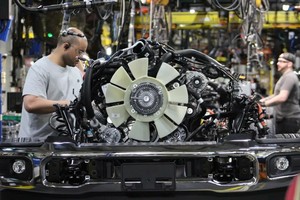 Bài toán chi phí và sự bất ổn tiếp tục thử thách khả năng phục hồi của ngành công nghiệp ô tô Mỹ