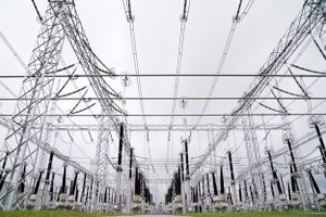 Các công ty thiết bị điện của Trung Quốc hưởng lợi từ sự bùng nổ của AI 