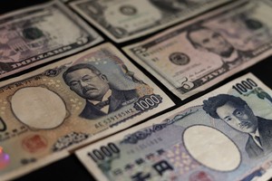 Biến động trên thị trường tiền tệ tăng vọt
