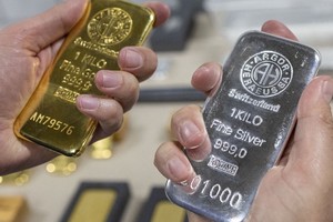 Điều gì kích hoạt ngày bán tháo của bạc với mức giảm mạnh nhất kể từ tháng 3/1980