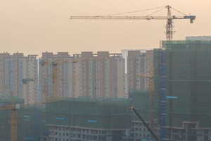 S&P hạ triển vọng thị trường bất động sản Trung Quốc