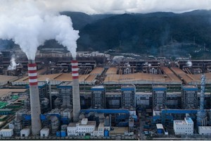 Giá niken tăng vọt sau khi Indonesia siết sản lượng mỏ lớn nhất thế giới