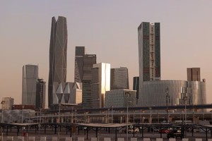 Kinh tế Vùng Vịnh đứng trước nguy cơ suy thoái lớn nhất trong ba thập kỷ