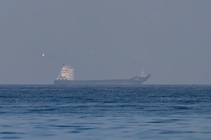 Lưu lượng tàu chở dầu qua eo biển Hormuz sẽ không sớm trở lại bình thường