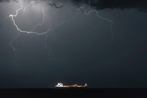 Việc phong tỏa eo biển Hormuz có thể làm trầm trọng thêm cuộc khủng hoảng năng lượng