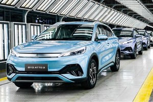 BYD lạc quan về thị trường xe điện bất chấp đà tăng trưởng chậm lại