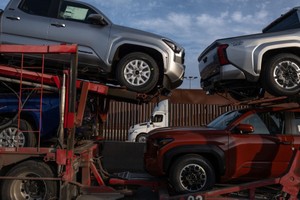 Canada áp thuế trả đũa đối với hàng hóa Mỹ khi căng thẳng thương mại leo thang