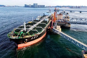 Giá dầu Trung Quốc lập kỷ lục khi nguồn cung từ Ả Rập Xê Út bị gián đoạn