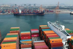 Vì sao giá nhiên liệu vẫn đắt đỏ dù eo biển Hormuz không còn tê liệt