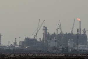 Châu Á tăng nhập khẩu LNG bất chấp giá tăng vọt