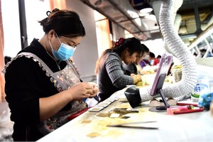 Lợi nhuận công nghiệp Trung Quốc tăng tốc nhờ đà bùng nổ công nghệ