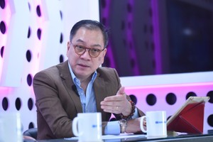 Ông Quan Đức Hoàng - Chủ tịch 2 quỹ là Quỹ Green Fund và Quỹ A+ trao đổi tại Talkshow Chọn Danh Mục kỳ 7 “Hiểu doanh nghiệp để không lạc lối”. Ảnh: Dũng Minh