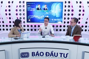 Ông Nguyễn Thế Minh, Giám đốc phân tích Công ty Chứng khoán Yuanta Việt Nam (áo trắng) đang trao đổi tại Talkshow Chọn Danh mục - kỳ 7 với chủ đề “Hiểu doanh nghiệp để không lạc lối”. Ảnh: Dũng Minh