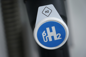 Nhật Bản cân nhắc dành 113 tỷ USD để hướng tới năng lượng xanh