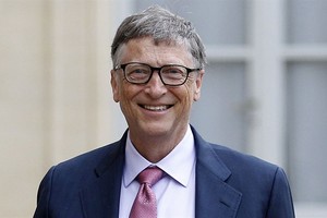 Bill Gates dự đoán Google và Amazon sẽ sớm lỗi thời vì bị AI cho "hít khói"