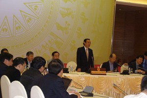 Chính phủ lo tiền “tồn kho”