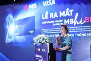 Bà Đặng Tuyết Dung, Giám đốc Visa Việt Nam và Lào phát biểu tại sự kiện