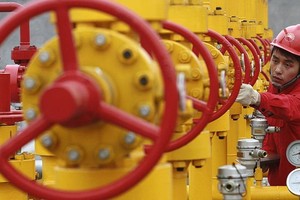 Phớt lờ các lệnh trừng phạt của Mỹ, Trung Quốc tăng cường nhập khẩu dầu từ Iran