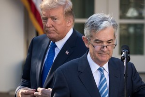 Tổng thống Mỹ Donald Trump và ông Jerome Powell, Chủ tịch Fed. Ảnh: Getty Images.