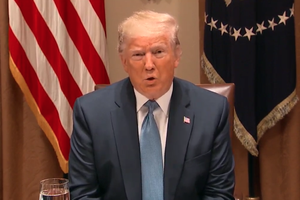 Ông Trump tại bữa ăn trưa ở Nhà Trắng với Đại diện thường trực của một số quốc gia tại Liên Hợp Quốc. Ảnh: The Washington Post.