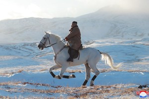 Niềm đam mê cưỡi ngựa của các nguyên thủ quốc gia