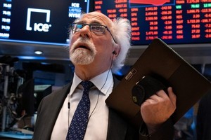 Giới đầu tư bất an, đà bán tháo chưa dừng lại