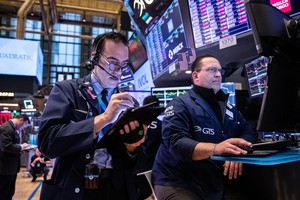 Giới đầu tư lại bất an