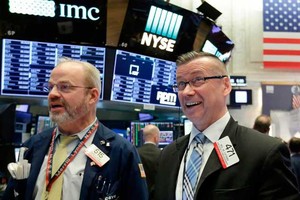 Gạt bỏ lo lắng, giới đầu tư hồ hởi xuống tiền