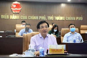 Ông Trần Văn Sơn - Bộ trưởng, Chủ nhiệm Văn phòng Chinh phủ chủ trì phiên họp toàn thể Hội đồng tư vấn cải cách thủ tục hành chính của Thủ tướng.