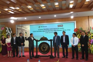 Cổ phiếu Thương mại và Dịch vụ Tiến Thành - TTH tăng trần trong ngày chào sàn