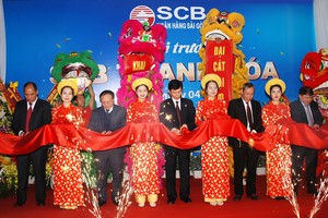 Tham dự buổi lễ khai trương có đại diện chính quyền địa phương, Lãnh đạo Ngân hàng Nhà nước tỉnh Thanh Hóa, Ban Lãnh đạo SCB, CBNV SCB Thanh Hóa...