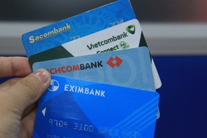 Số tài khoản và số thẻ ghi nợ nội địa (thẻ ATM) có phải là một?