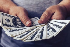 Standard Chartered: USD sẽ có xu hướng giảm giá trong những tháng tới