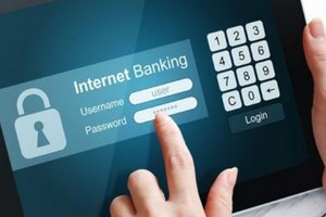 Thanh toán hóa đơn qua ngân hàng của người dân đã gần thành “thói quen“